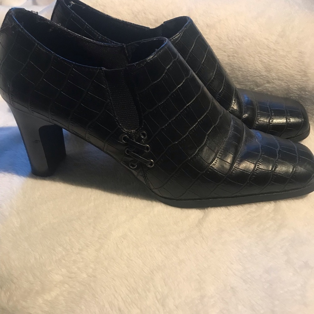 Black Business Casual Wedges